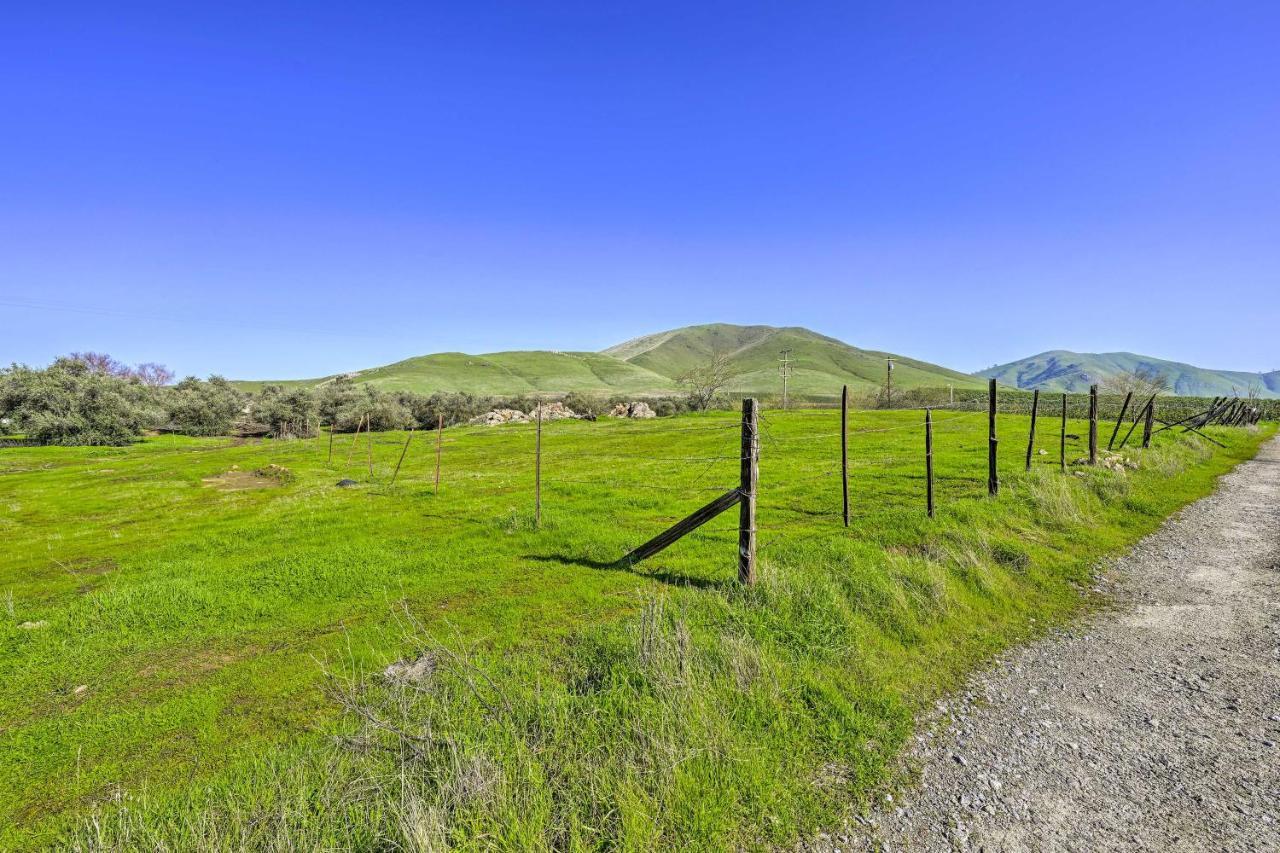 Peaceful Ranch Home With Sierra Nevada Views Woodlake Luaran gambar